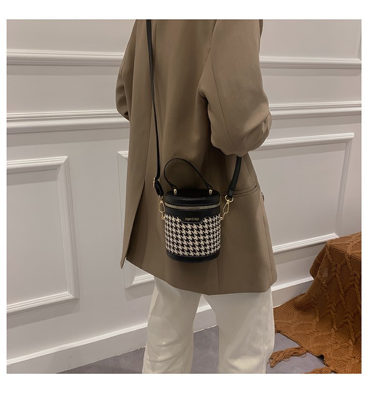 Howkly New Portable Bucket Bag