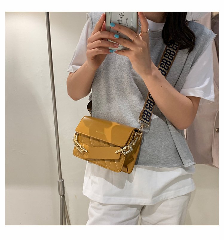 Lattice Pattern Saddle Shoulder Bag