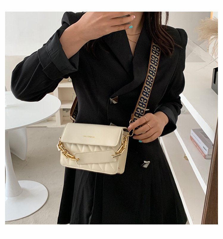Lattice Pattern Saddle Shoulder Bag