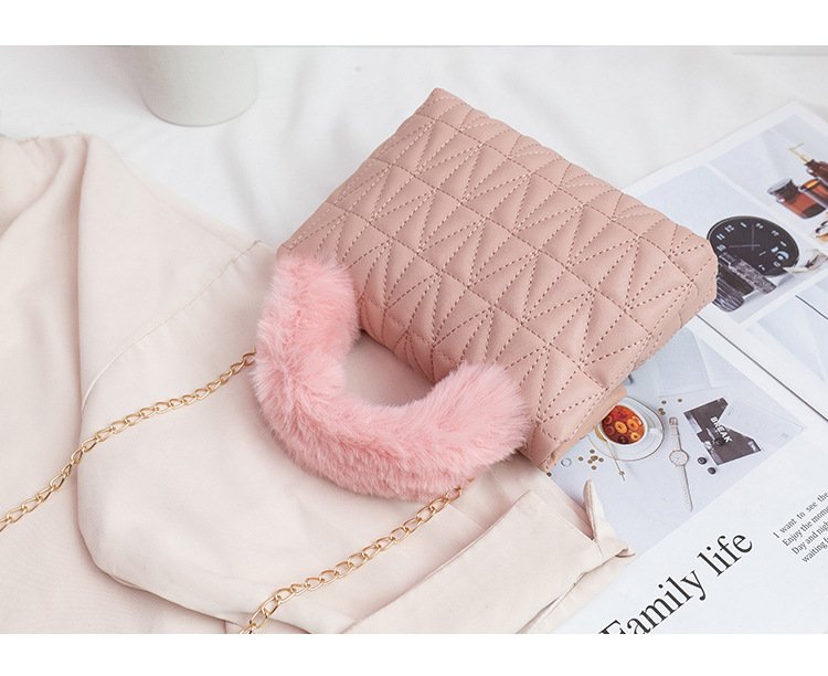 Quilted Square Turn Lock Chain Bag