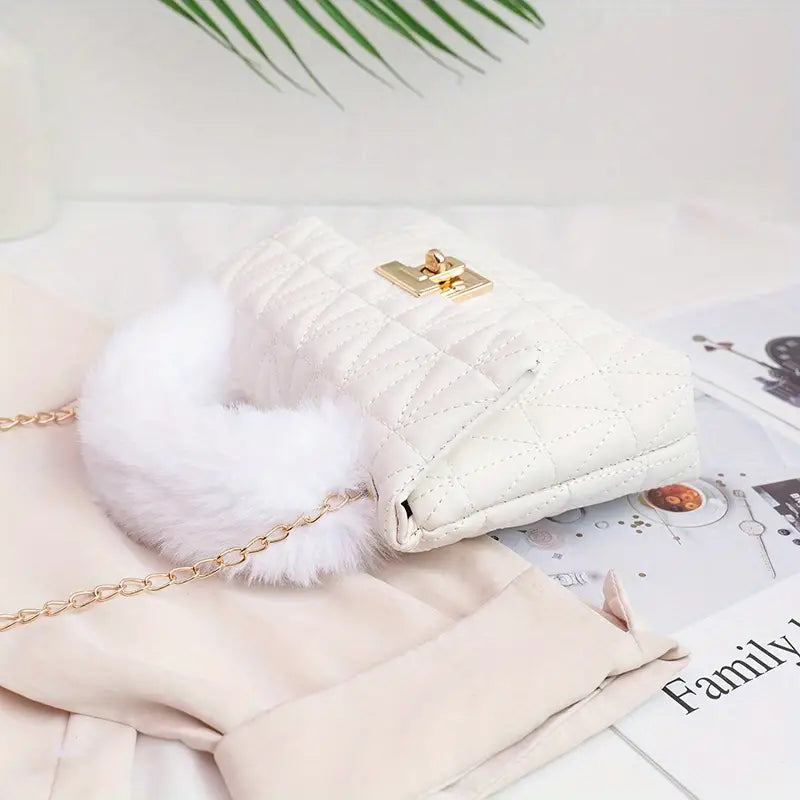Quilted Square Turn Lock Chain Bag