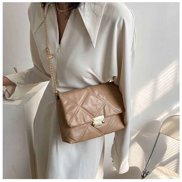 Lingge chain texture western style bag women's new fashion one-shoulder women's bag simple messenger hand-held small square bag