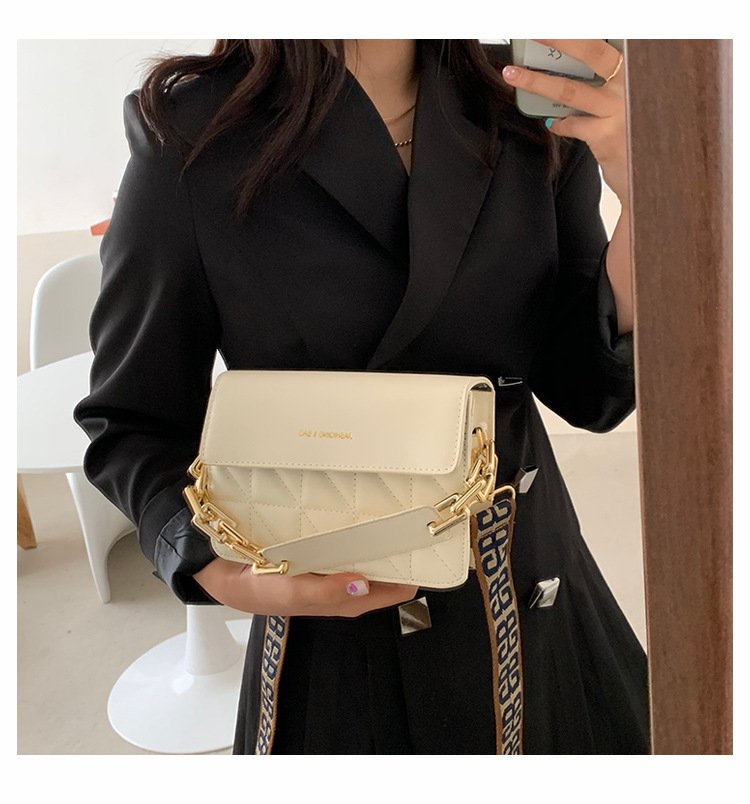 Lattice Pattern Saddle Shoulder Bag