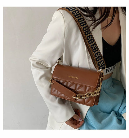 Lattice Pattern Saddle Shoulder Bag